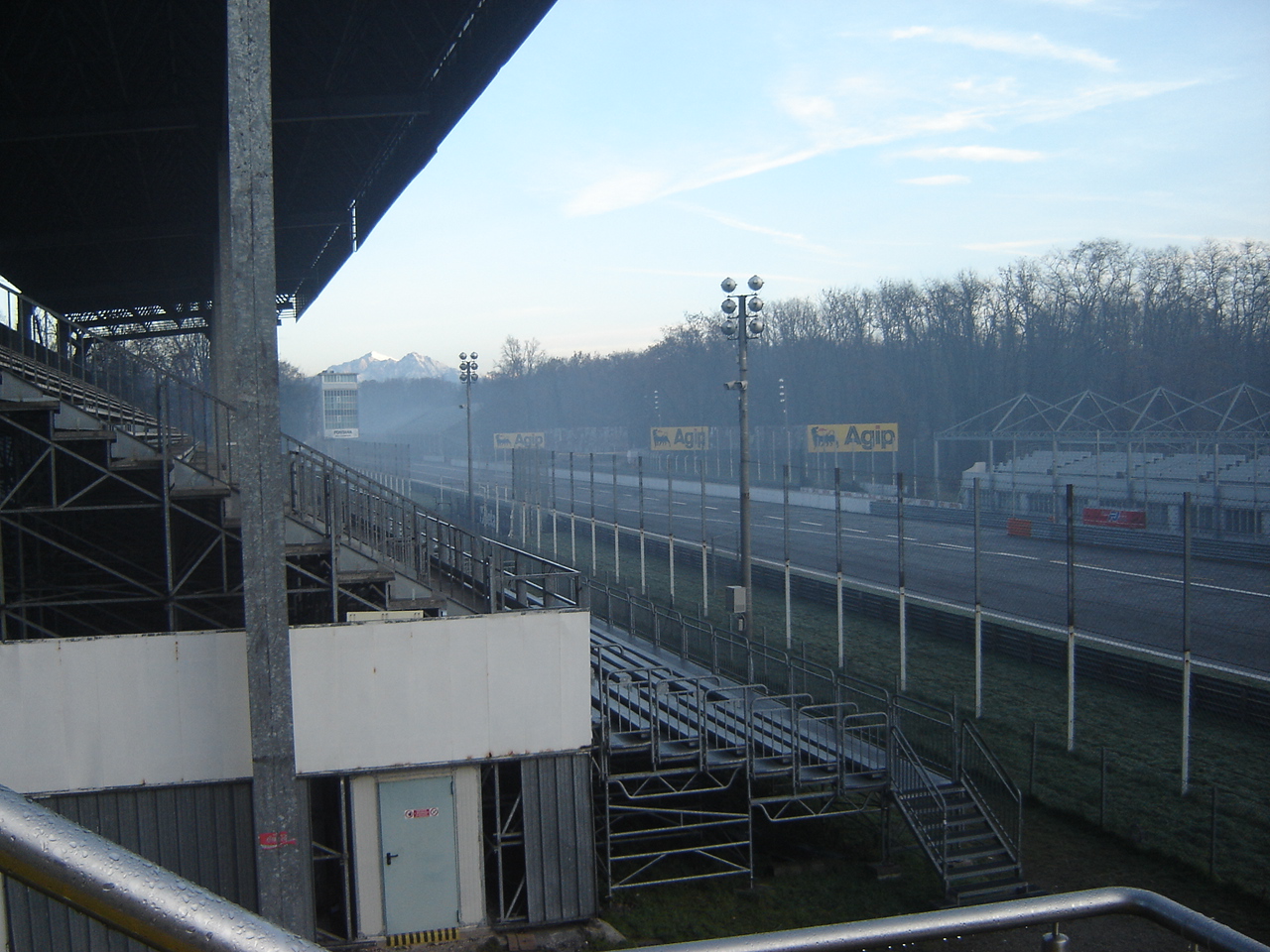 Autodromo di Monza - No. 01_05 Tribuna Centrale (12/2005)