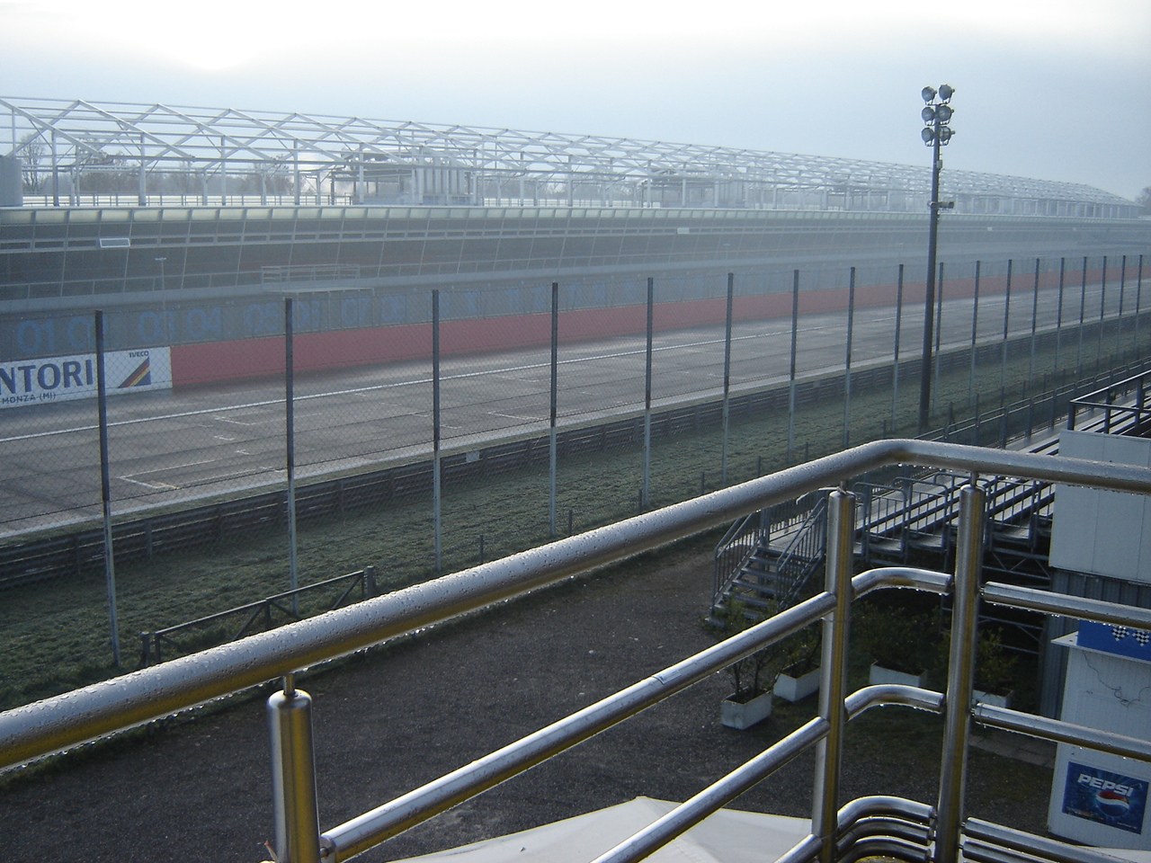 Autodromo di Monza - No. 01_10 Tribuna Centrale (12/2005)