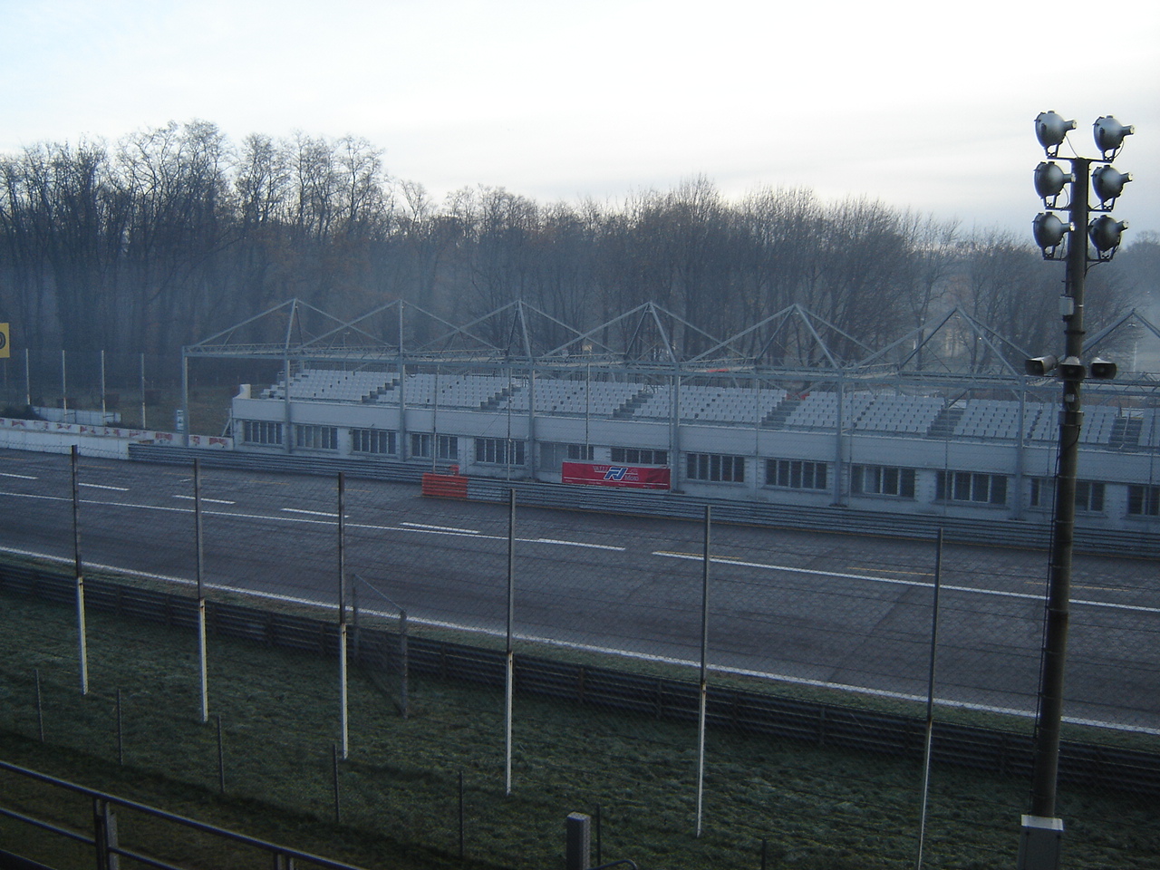 Autodromo di Monza - No. 04_10 Laterale sinistra (12/2005)